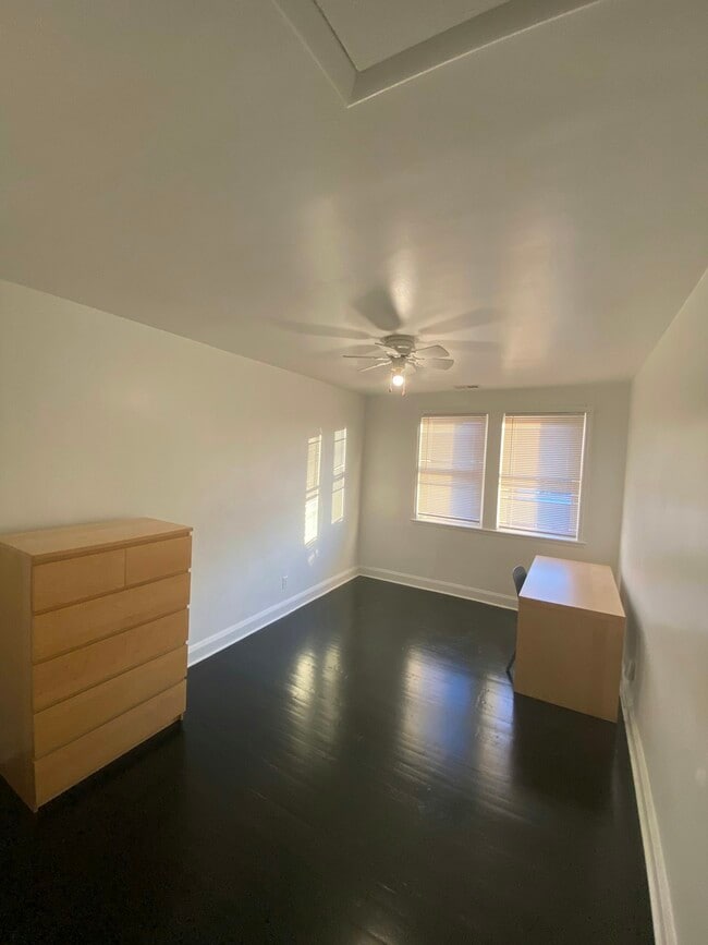 Photo - 1543 Northwick Rd Unit 2A