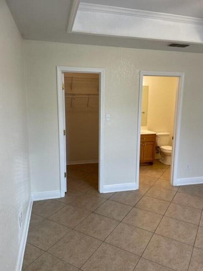 CUTE HOME in a GREAT LOCATION!! 3 Bedroom Rental House Rental in