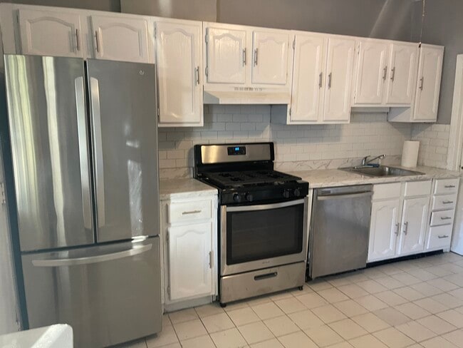 Photo - 1049 Avenue C