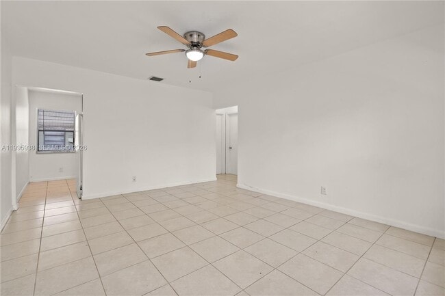 Photo - 501 SW 9th St Unit 1-2