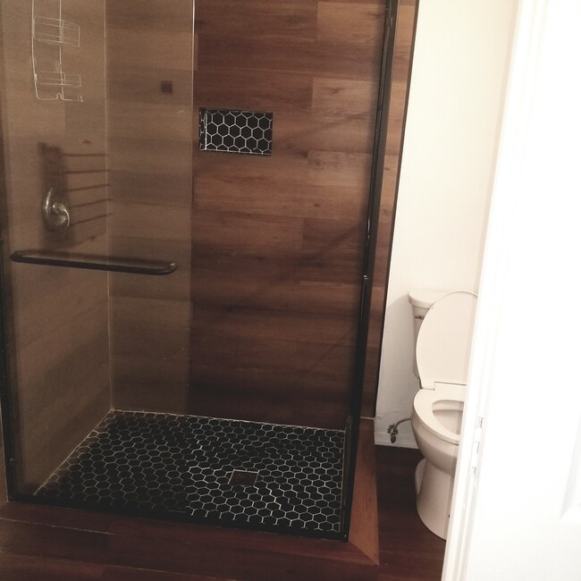 Shower - 1362 NW 195th Ave Unit 101