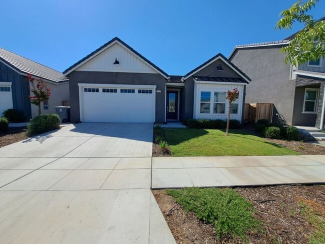Photo - Charming Clovis Home in Heritage Grove – M...