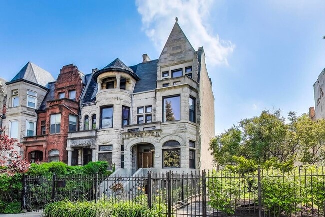Photo - 4553 S Ellis Ave