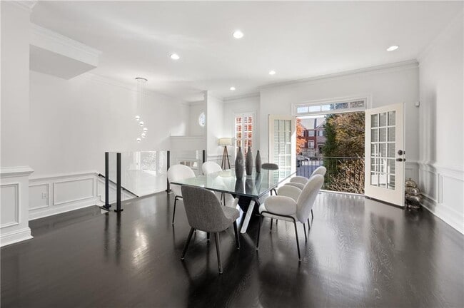 Photo - 638 Parkside Vlg Wy