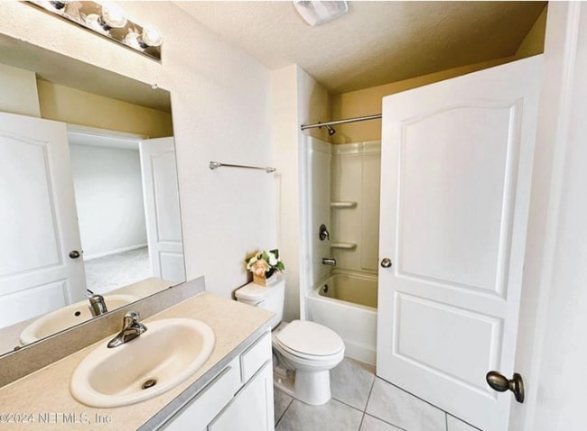 Photo - 608 Yellow Oaks Ln