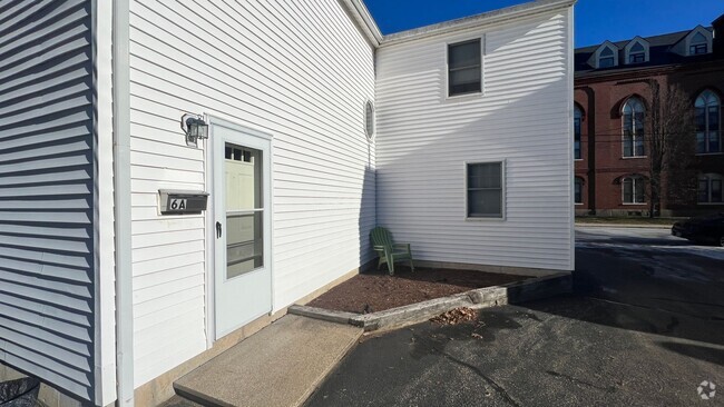 Building Photo - 6 St John St Unit 6A Rental