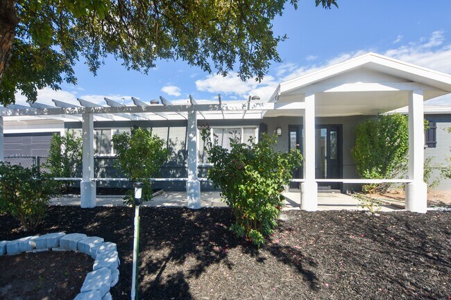 Photo - 5155 S 4660 W