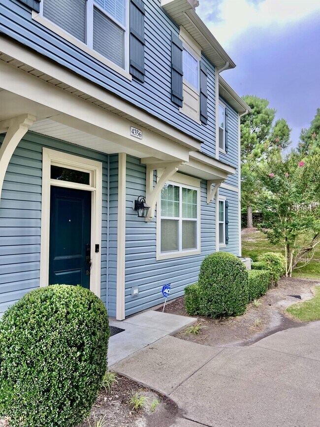 Photo - 4356 Turnworth Arch