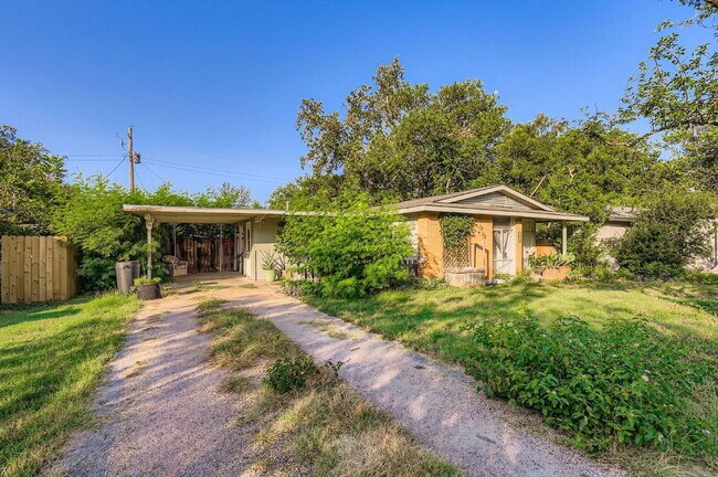 Photo - 1423 Westmoor Dr
