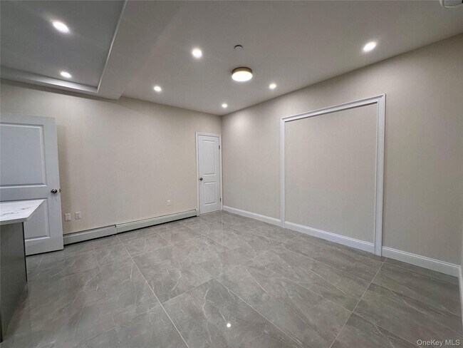 Photo - 64-67 185th St