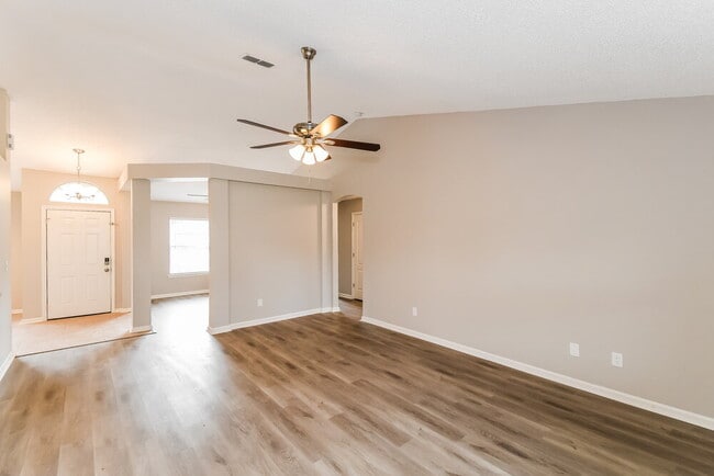 Photo - 1266 Summit Oaks Dr E