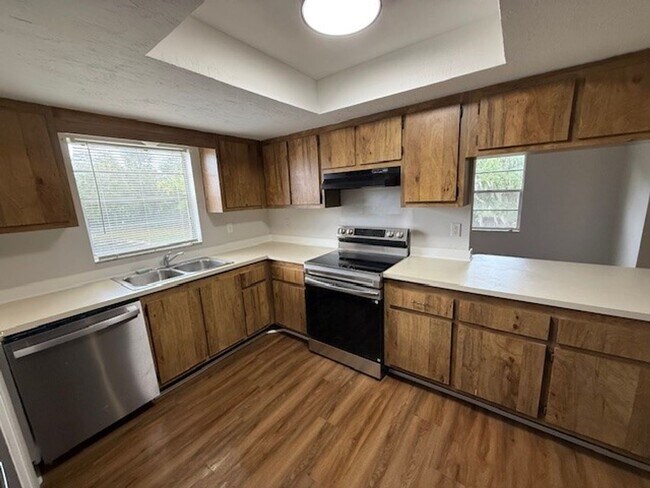 Photo - 2bedroom 2bath updated end unit condo on second floor available for $1450.00! Unit E