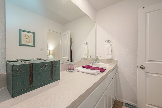 Building Photo - 724 Cedar Gate Ln