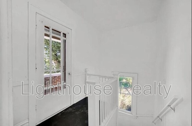 Photo - 1319 Marshall St