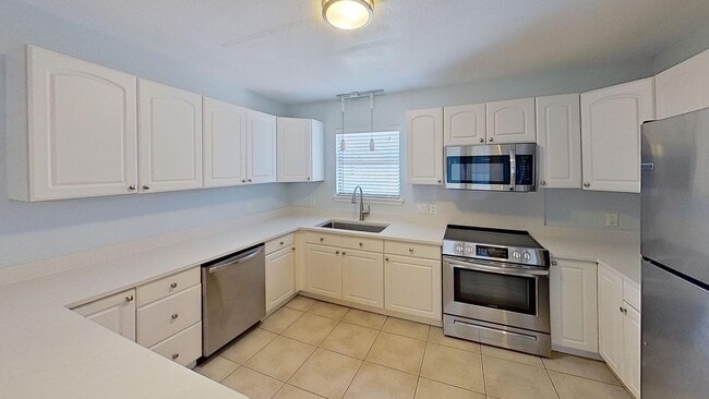 Photo - 181 Maple St Unit A