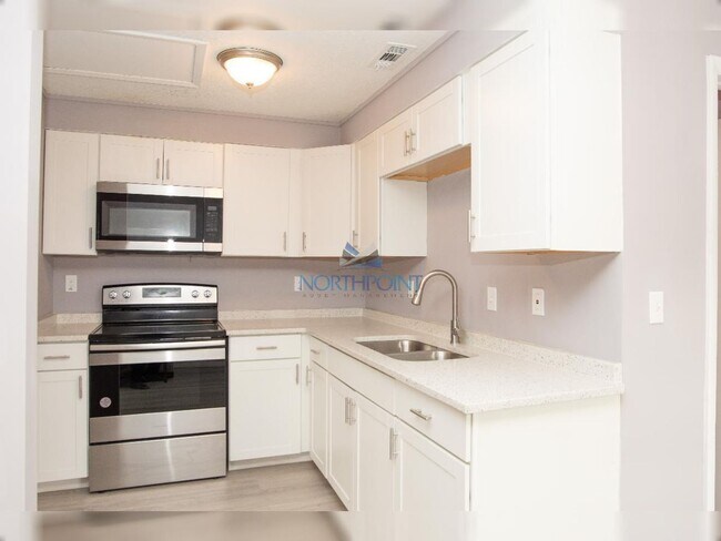 Photo - Bright & Open 2 bed 2 bath Unit A