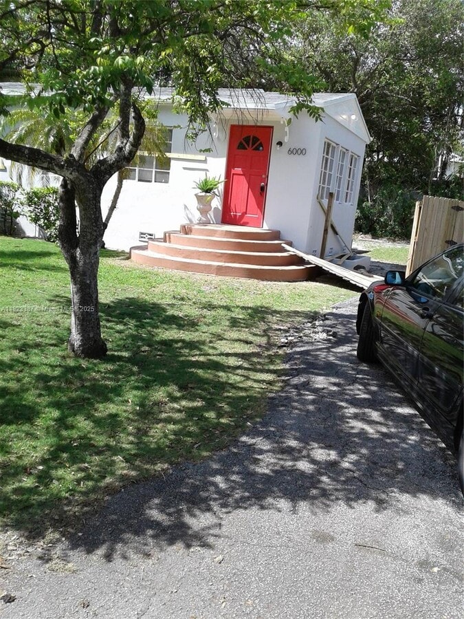 Photo - 6000 SW 76th St Casa