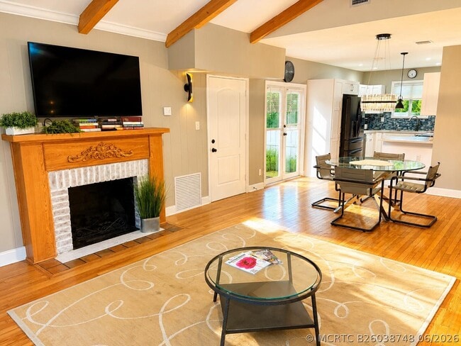 Photo - 801 SE 7th St