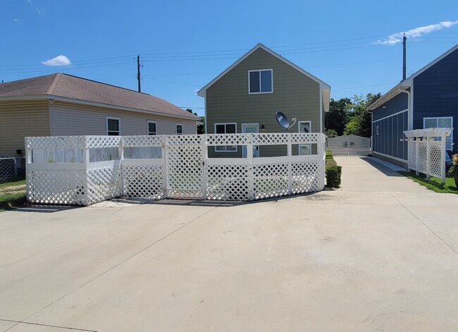 Photo - 219 N A St