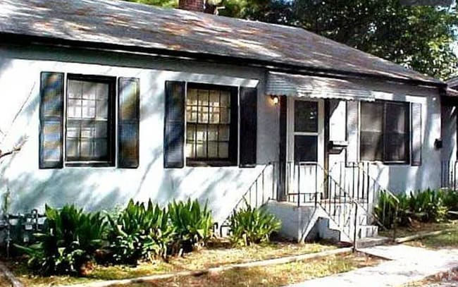 Building Photo - 1126 E 53rd St Rental