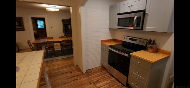 Photo - 264 Twin Lakes Rd