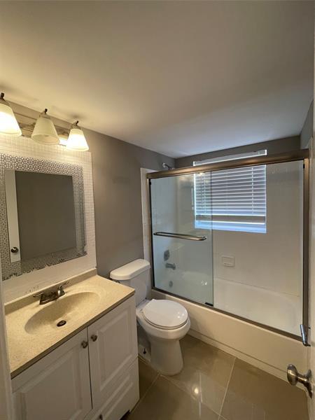 Photo - 10092 Twin Lakes Dr