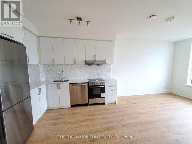 Photo - 268 Buchanan Dr Unit 710W