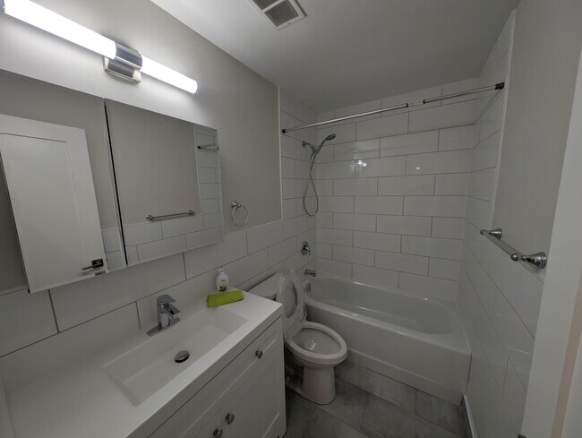 Photo - 216-216 Essex Ave Unit 401