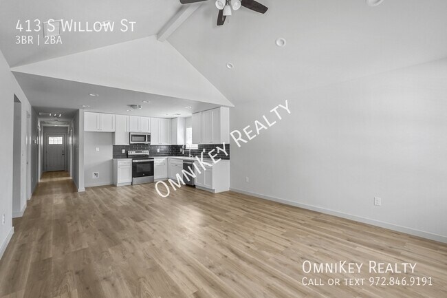 Photo - 413 S Willow St