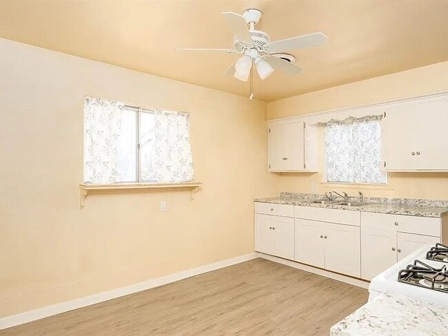 Photo - 9909 N McKinley Ave