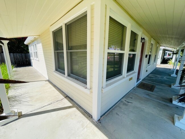 Photo - 324 Stevenson St