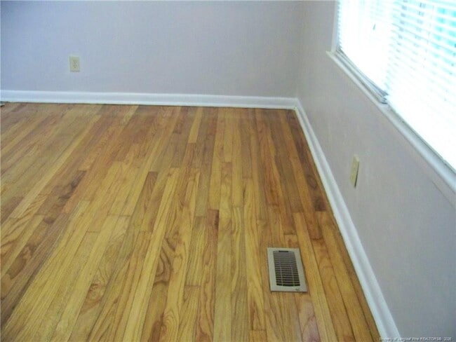 Photo - 320 Bandera Dr