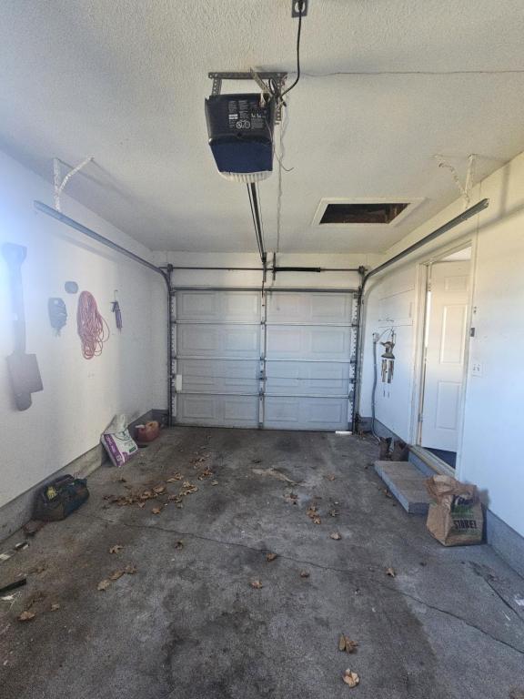 Photo - 504 Baker St