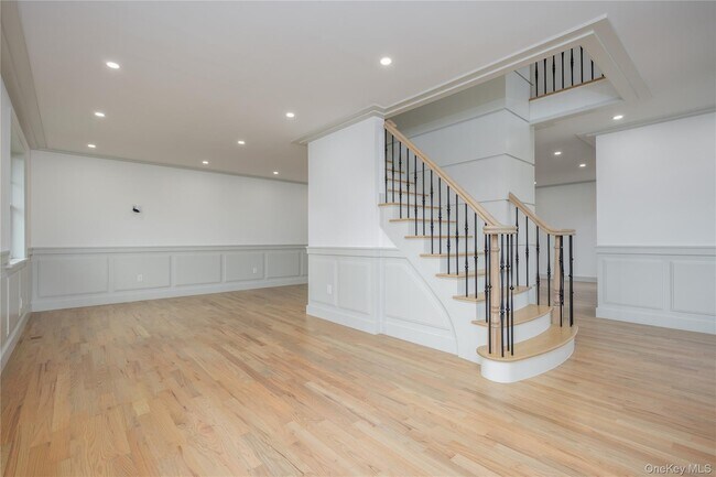 Photo - 1 Victoria Ln