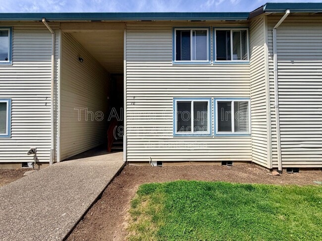 Building Photo - 13066 SE Powell Blvd Unit 10
