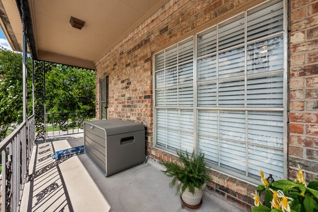 Photo - 4349 Bellaire Dr S Unit 228