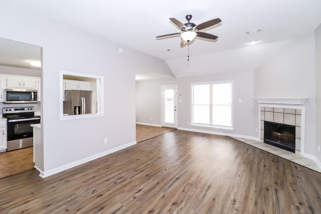 Photo - 5714 Pecan Trce