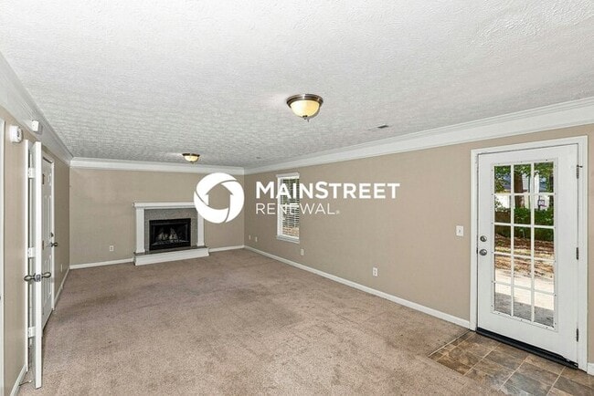 3 Bedroom Pet-Friendly Home in Hampton, GA with Main Street Renewal