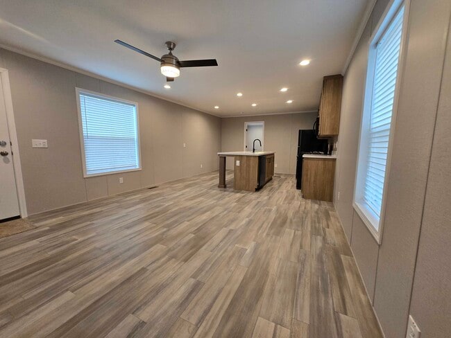 Photo - 29884 Jamestown Dr