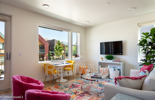 Building Photo - 1244 Quincy St