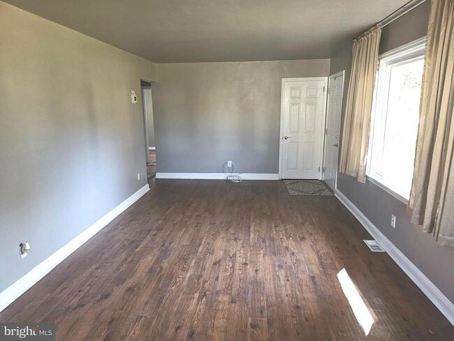 Photo - 11 Drexel Ave