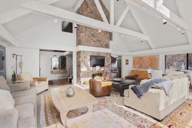 Photo - 60 Northway Dr