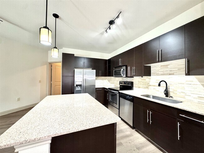 Photo - 3788 Richmond Ave. Unidad 1278