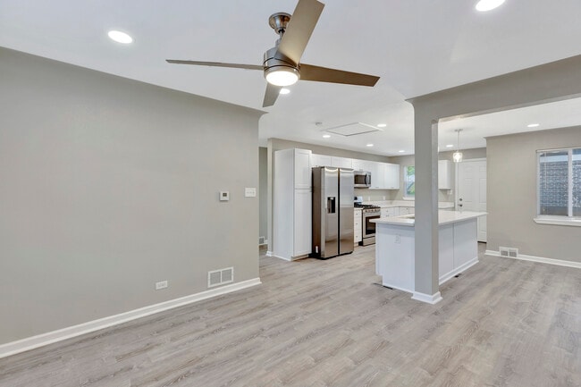 Building Photo - 1539 Fairfax St Unit 1 bed shared bath Rental