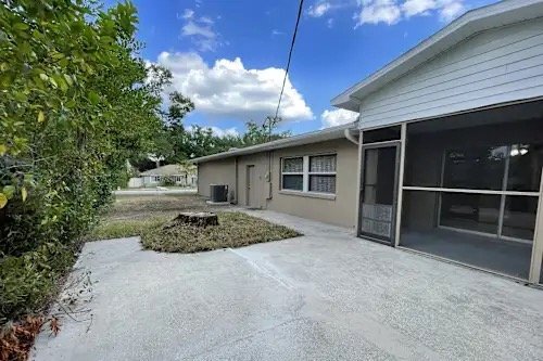 Photo - 625 Holland Ave