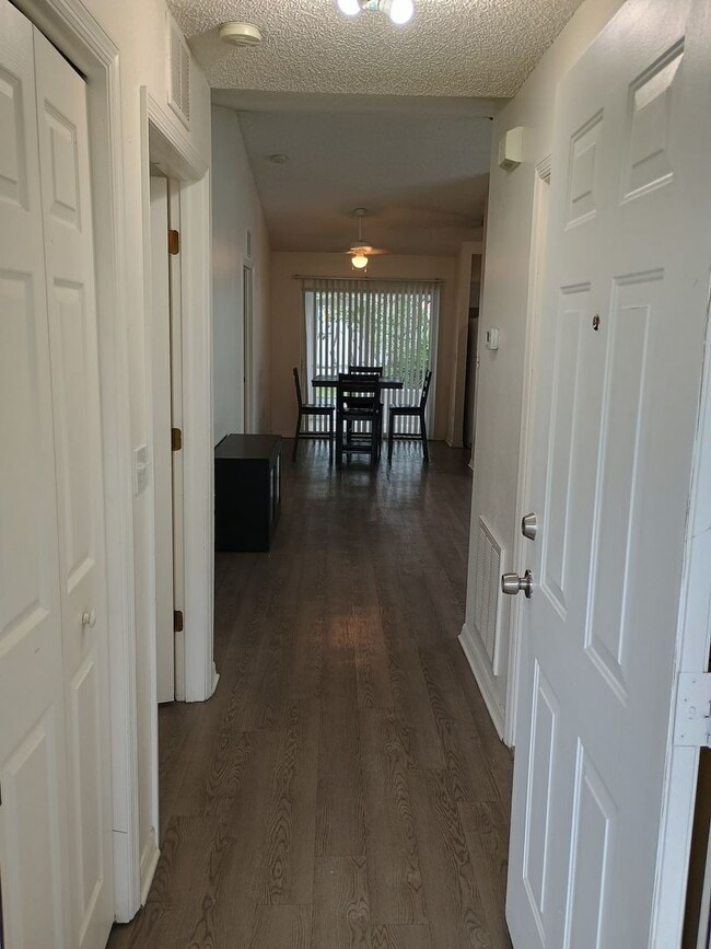 Photo - #772 - #773 Everett Unit #773- 3369 Everett Ave