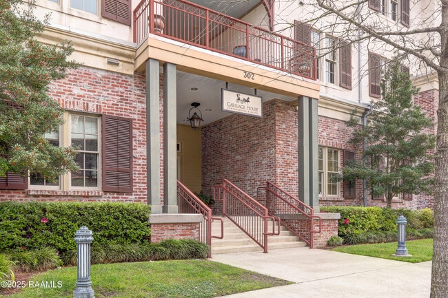 Photo - 605 Silverstone Rd Unidad 205b