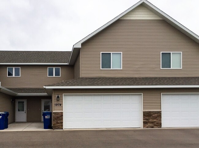 2 Bedroom + Loft Townhome in Sauk Rapids - 2 Bedroom + Loft Townhome in Sauk Rapids