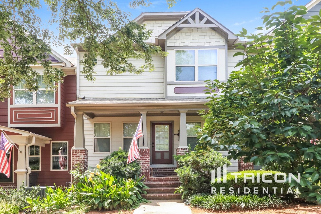 Photo - 700 St James Pl Townhome