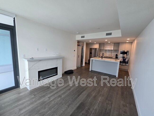 1201-3700 Capozzi Rd